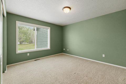 Tiny photo for 12445 Highway 140 E, Klamath Falls, OR 97603 (MLS # 220220516)
