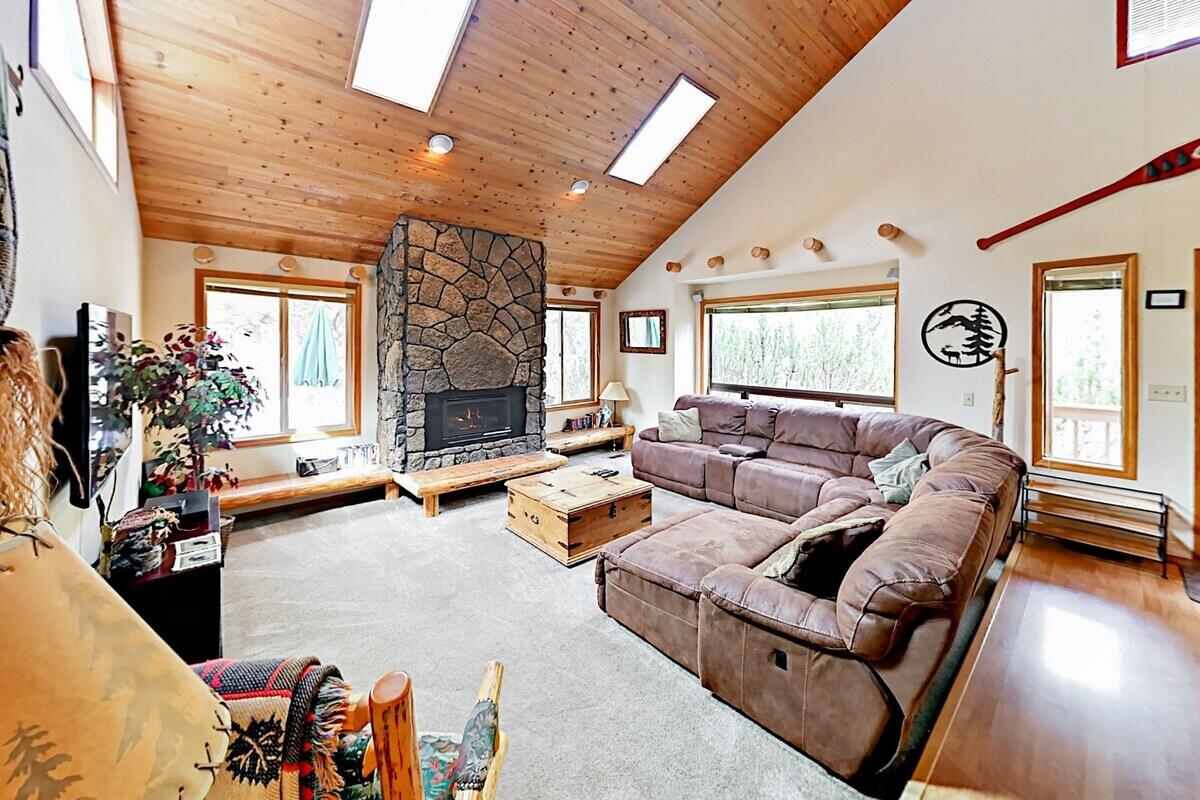 18017 Camas Lane
