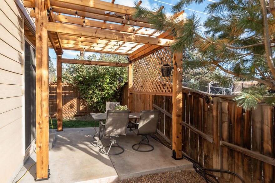 Bring your RV/Boat/favorite outdoor toys for our beautiful Central Oregon life! Close to medical, shopping, &
delicious east side dining. Downstairs, there's ample living space; powder bath, built in entry coat rack, bench
& storage. Upstairs, 4 total bedrooms + bonus room/office & bathroom. The primary suite has a beautiful
soaking tub, tiled shower, linen closet, and walk-in closet with dual doors. A garden shed, included in sale,
provides extra storage on the north side of the home, while a low maintenance patio under a gorgeous new
custom-built pergola provides the perfect spot to entertain, enjoy a morning coffee or end your day with a
beverage. The sides & rear of the property are fully fenced. Walks in the HOA free neighborhood provide
mountain views, & quick access to East Side living through the nearby gate in the neighborhood fence.
Recent appraisal on file with FHA File # shows that this home is underpriced and instant equity is a real
possibility! Sellers are motivated!