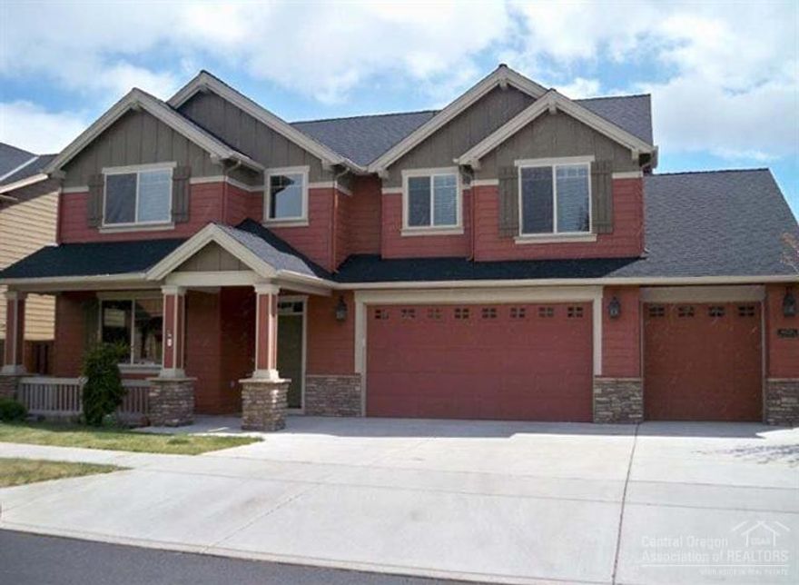 Large home in a quiet area of town close to schools and shopping. 4 bedrooms, 2.5 baths with 3054 sq.ft. of living area. Beautiful kitchen with granite counter tops. Tile floors and hardwood. Large 4 car garage. Large fenced rear yard for privacy. A must see home.