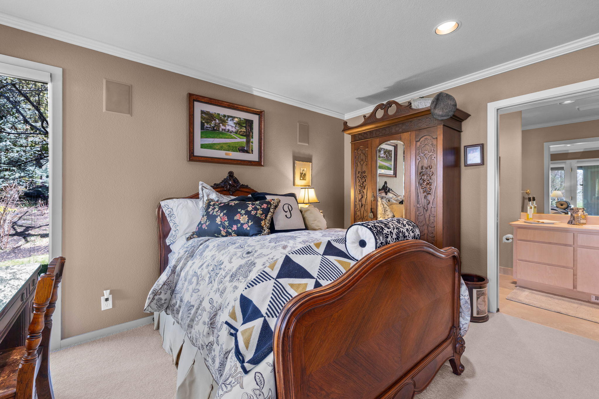 Broken Top - Residential