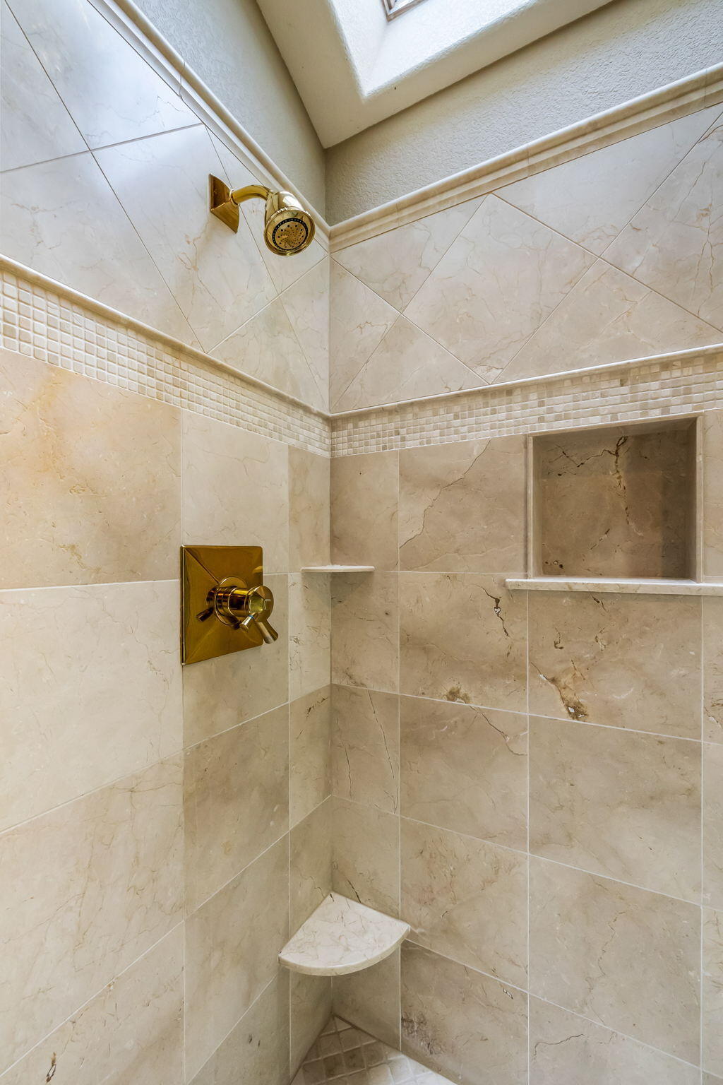 Broken Top - Residential