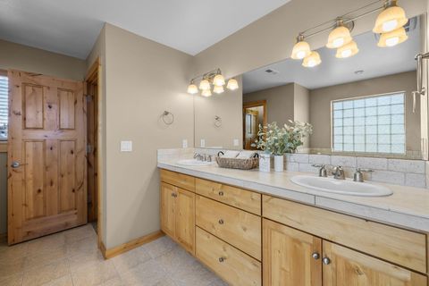 Tiny photo for 601 SW Otter Way, Bend, OR 97702 (MLS # 220219621)