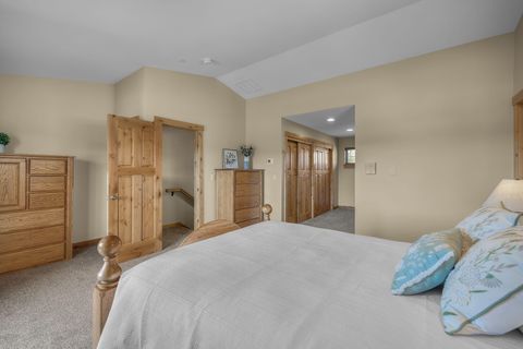 Tiny photo for 601 SW Otter Way, Bend, OR 97702 (MLS # 220219621)