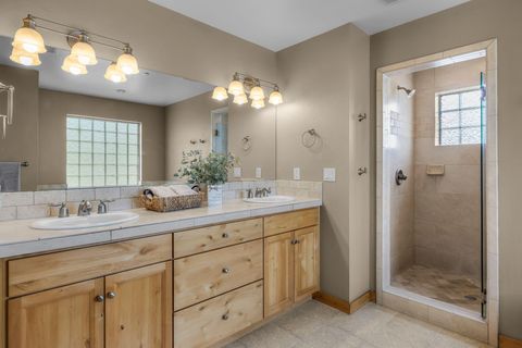 Tiny photo for 601 SW Otter Way, Bend, OR 97702 (MLS # 220219621)