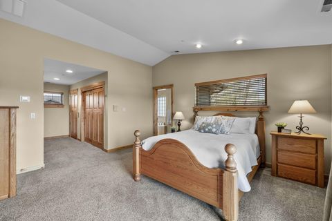 Tiny photo for 601 SW Otter Way, Bend, OR 97702 (MLS # 220219621)
