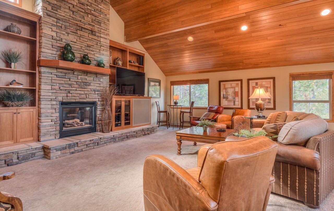 Fairway Point Villag - Residential