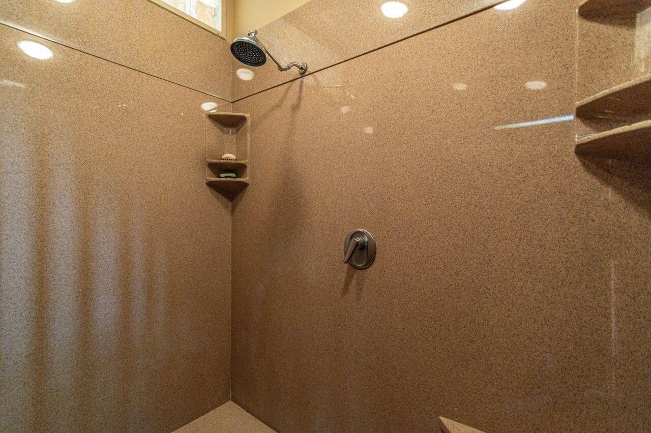 Fairway Point Villag - Residential