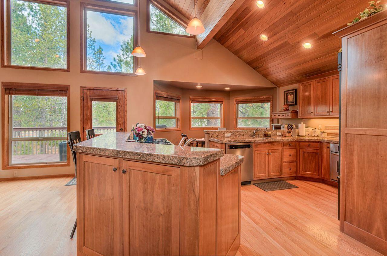 Fairway Point Villag - Residential