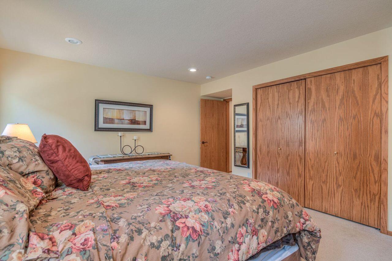 Fairway Point Villag - Residential