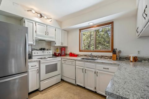 Tiny photo for 57339 Mountain View Lane #5, Sunriver, OR 97707 (MLS # 220221544)