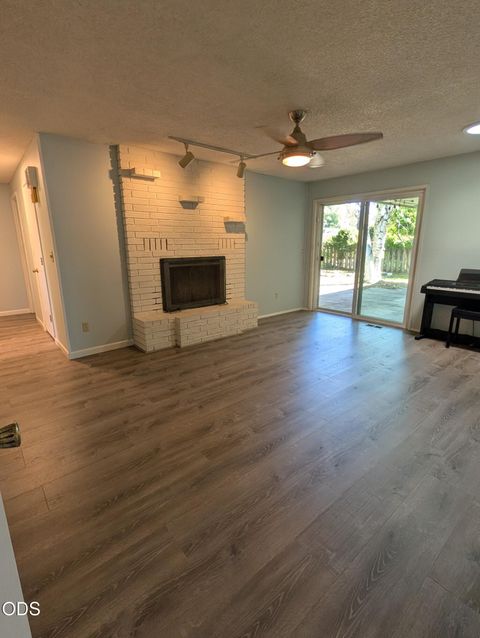 Tiny photo for 3628 Coronado Way, Klamath Falls, OR 97603 (MLS # 220224846)