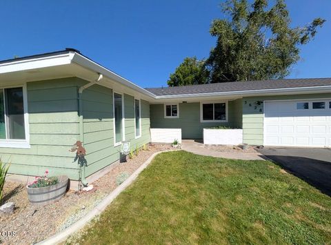 Tiny photo for 3628 Coronado Way, Klamath Falls, OR 97603 (MLS # 220224846)