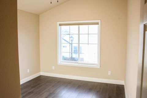 Tiny photo for 237 Willow Way, Talent, OR 97540 (MLS # 220212578)