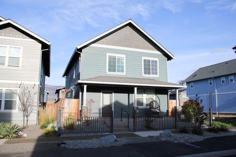 Tiny photo for 237 Willow Way, Talent, OR 97540 (MLS # 220212578)