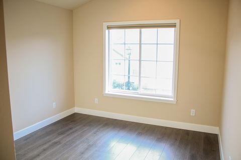 Tiny photo for 237 Willow Way, Talent, OR 97540 (MLS # 220212578)