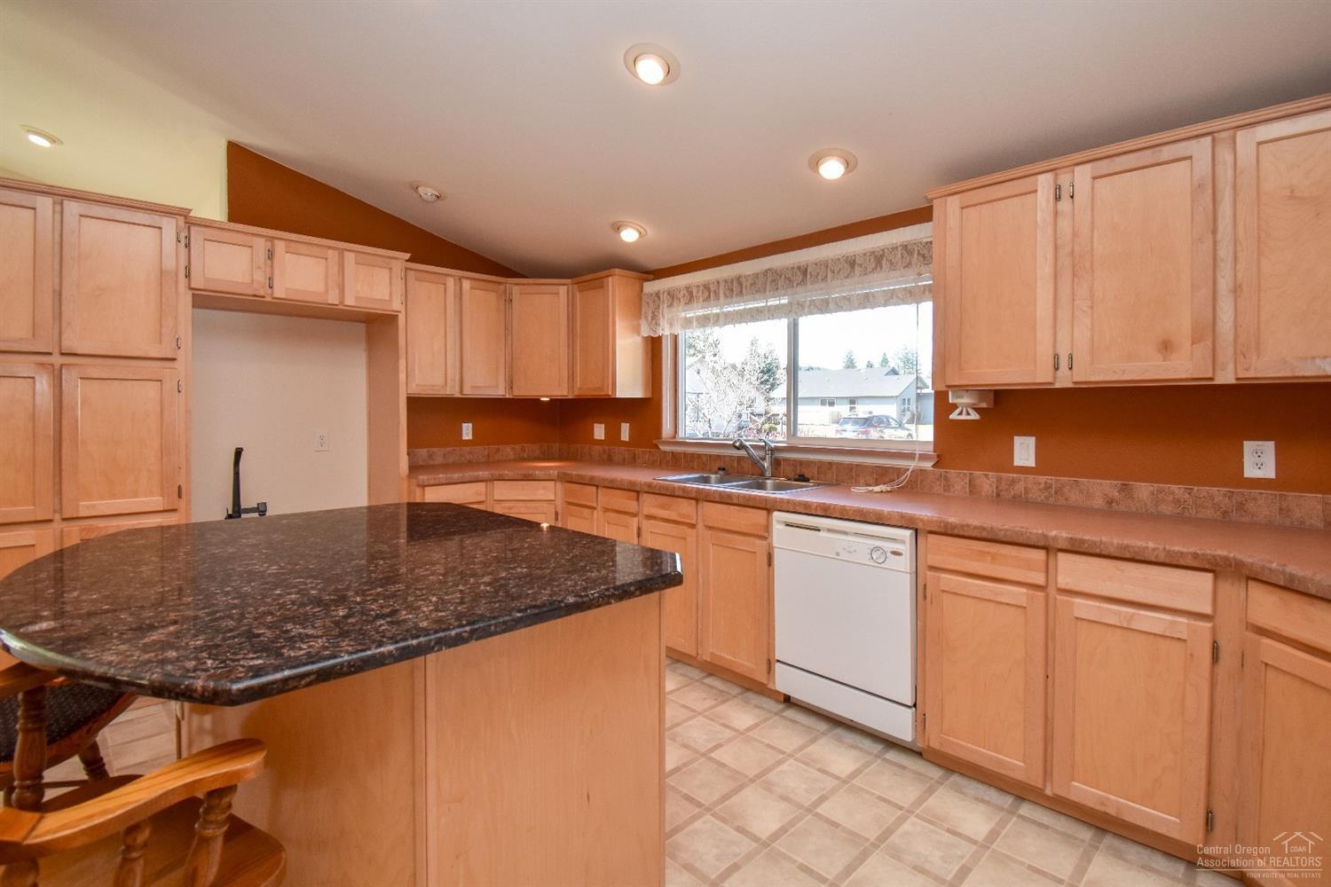 Pines At Sisters - Residential