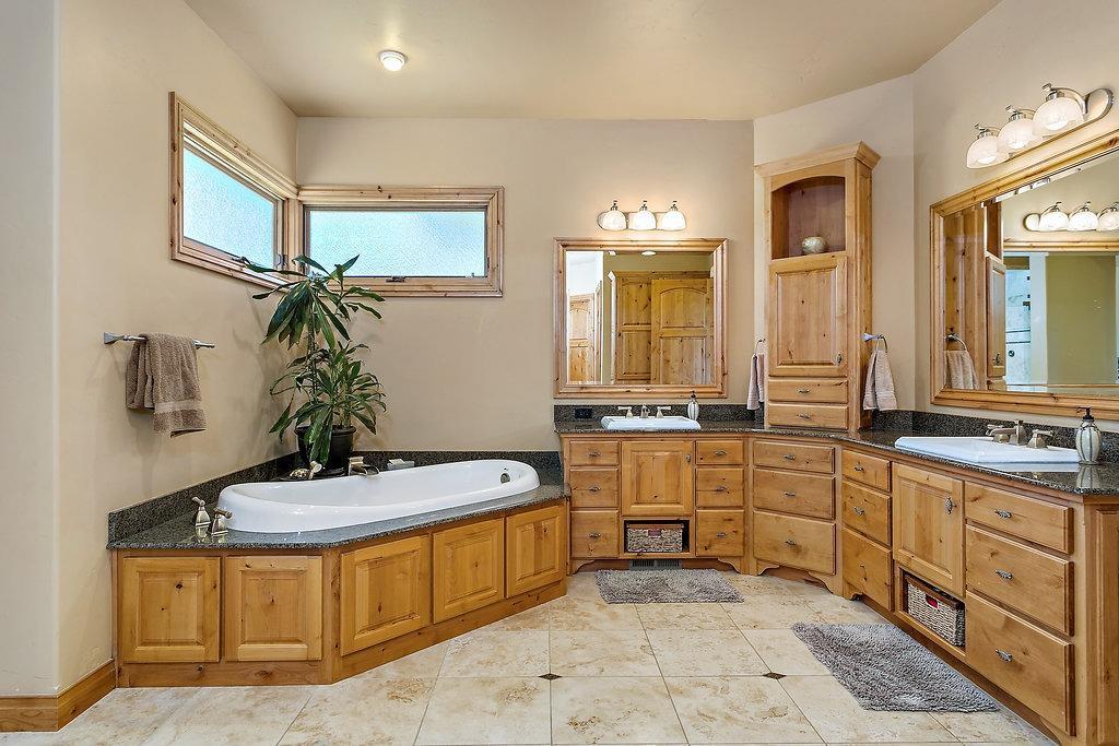 Castle Ridge Estates - Residential