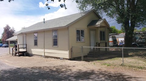 Photo of 1558 Hope Street, Klamath Falls, OR 97603 (MLS # 220217812)