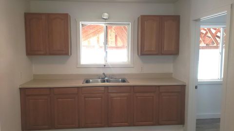 Tiny photo for 1558 Hope Street, Klamath Falls, OR 97603 (MLS # 220217812)