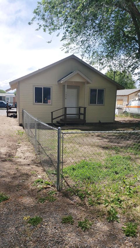 Tiny photo for 1558 Hope Street, Klamath Falls, OR 97603 (MLS # 220217812)