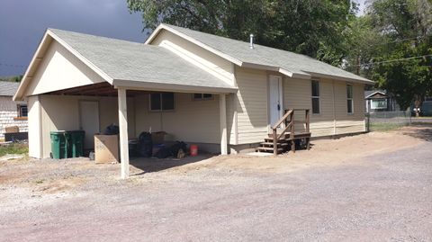 Tiny photo for 1558 Hope Street, Klamath Falls, OR 97603 (MLS # 220217812)