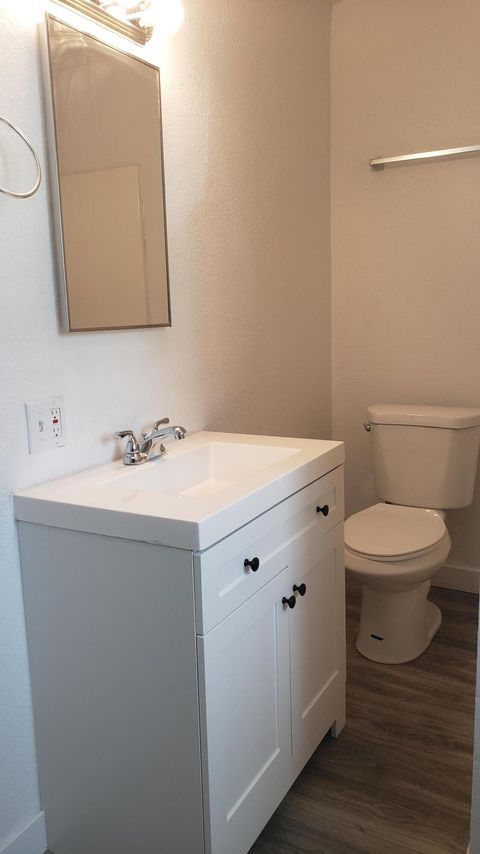 Tiny photo for 1558 Hope Street, Klamath Falls, OR 97603 (MLS # 220217812)