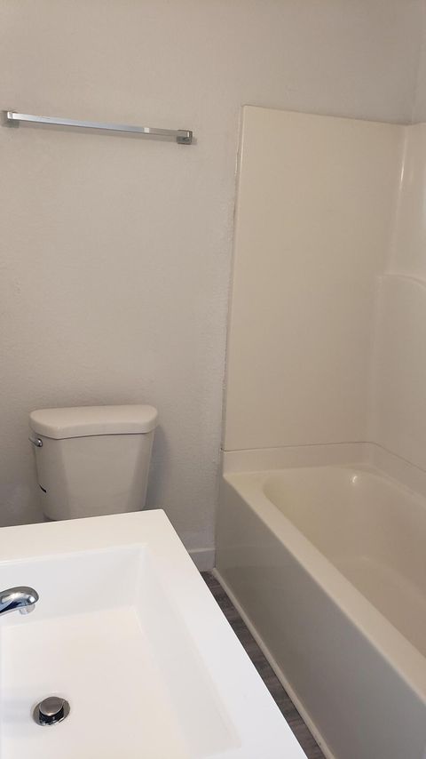 Tiny photo for 1558 Hope Street, Klamath Falls, OR 97603 (MLS # 220217812)