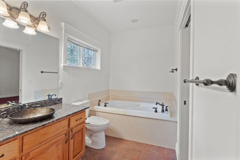 Tiny photo for 337 Daleo Drive, Grants Pass, OR 97527 (MLS # 220213231)