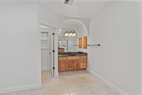 Tiny photo for 337 Daleo Drive, Grants Pass, OR 97527 (MLS # 220213231)