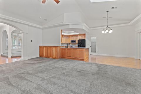 Tiny photo for 337 Daleo Drive, Grants Pass, OR 97527 (MLS # 220213231)