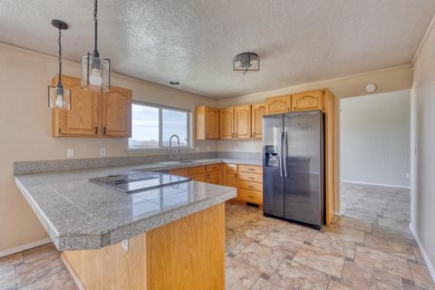 Tiny photo for 3244 SW 34th Street, Redmond, OR 97756 (MLS # 220220062)