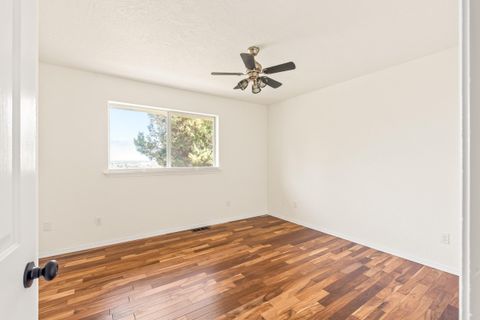 Tiny photo for 3244 SW 34th Street, Redmond, OR 97756 (MLS # 220220062)