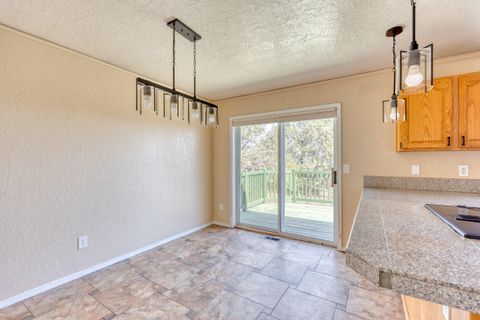 Tiny photo for 3244 SW 34th Street, Redmond, OR 97756 (MLS # 220220062)