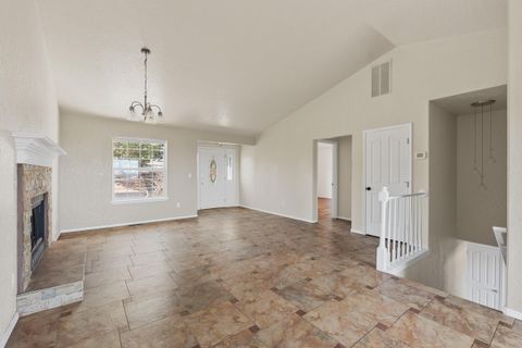 Tiny photo for 3244 SW 34th Street, Redmond, OR 97756 (MLS # 220220062)