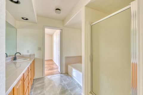 Tiny photo for 3244 SW 34th Street, Redmond, OR 97756 (MLS # 220220062)