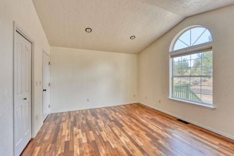 Tiny photo for 3244 SW 34th Street, Redmond, OR 97756 (MLS # 220220062)