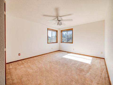 Tiny photo for 1990 Arlington Drive, Klamath Falls, OR 97601 (MLS # 220219898)