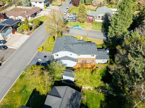 Tiny photo for 1990 Arlington Drive, Klamath Falls, OR 97601 (MLS # 220219898)