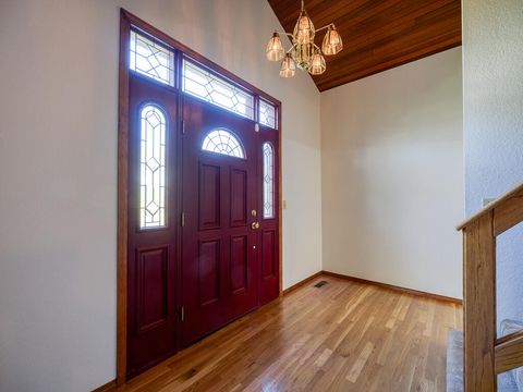 Tiny photo for 1990 Arlington Drive, Klamath Falls, OR 97601 (MLS # 220219898)