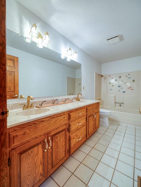 Tiny photo for 1990 Arlington Drive, Klamath Falls, OR 97601 (MLS # 220219898)