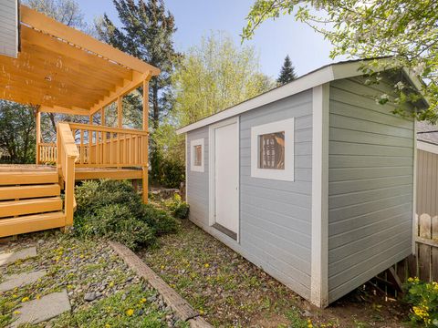 Tiny photo for 1990 Arlington Drive, Klamath Falls, OR 97601 (MLS # 220219898)