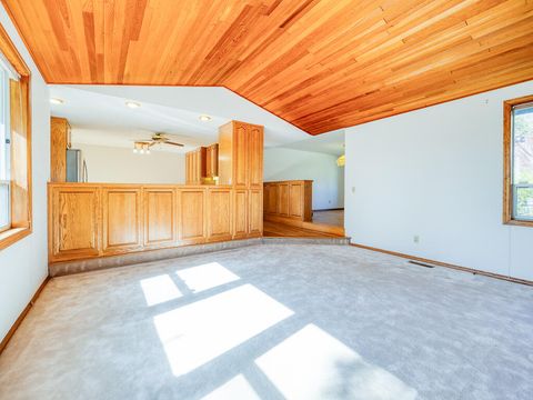 Tiny photo for 1990 Arlington Drive, Klamath Falls, OR 97601 (MLS # 220219898)