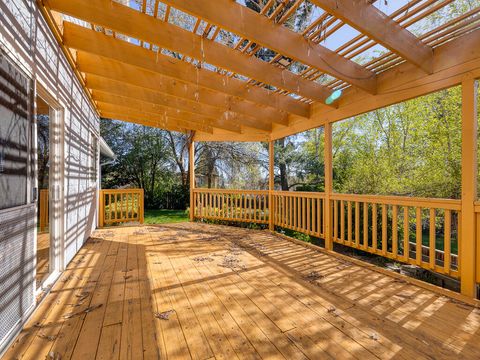 Tiny photo for 1990 Arlington Drive, Klamath Falls, OR 97601 (MLS # 220219898)