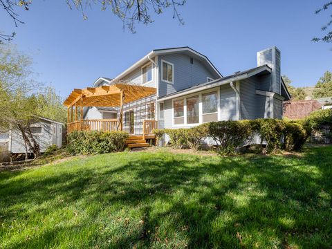 Tiny photo for 1990 Arlington Drive, Klamath Falls, OR 97601 (MLS # 220219898)