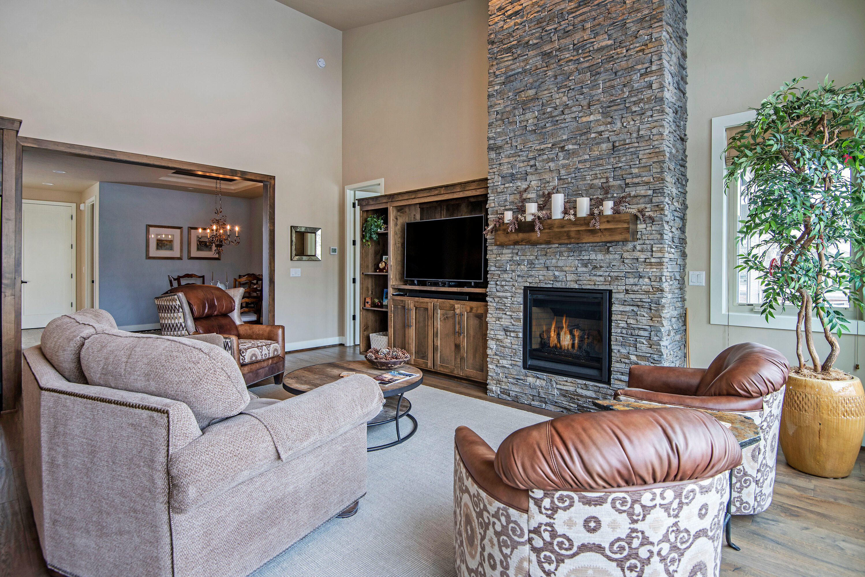 Broken Top - Residential