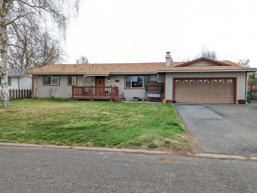 Come take a look at this updated home! It features 3 bedrooms and 2 full bathrooms.  Newer flooring throughout the whole home. New vinyl windows installed at the back of home in 2/2022. Completely fenced back yard. Updated lighting and paint. This home won't last long. Schedule your appointment today!