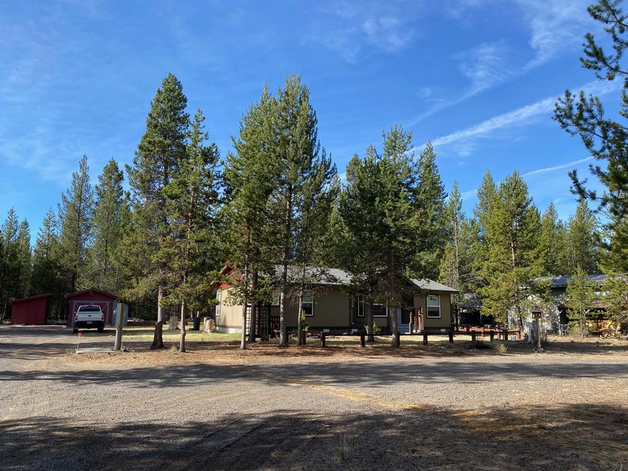 Must see home on one acre lot. 3 bed, 2 bath with 1,269 sf of living area. Great room layout w/ carpet throughout main living areas. Spacious kitchen w/ natural wood look cabinetry. Dining area w/ bay like windows off the kitchen. Dual vanity master bath w/ soaking tub. Shed & plenty of room for RV parking or other outdoor activities.

For comps only