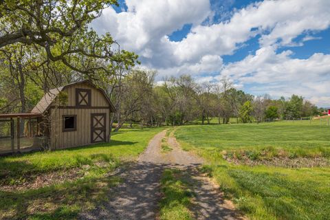 Tiny photo for 5293 Oregon 66, Ashland, OR 97520 (MLS # 220219782)