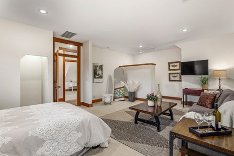 Tiny photo for 5293 Oregon 66, Ashland, OR 97520 (MLS # 220219782)